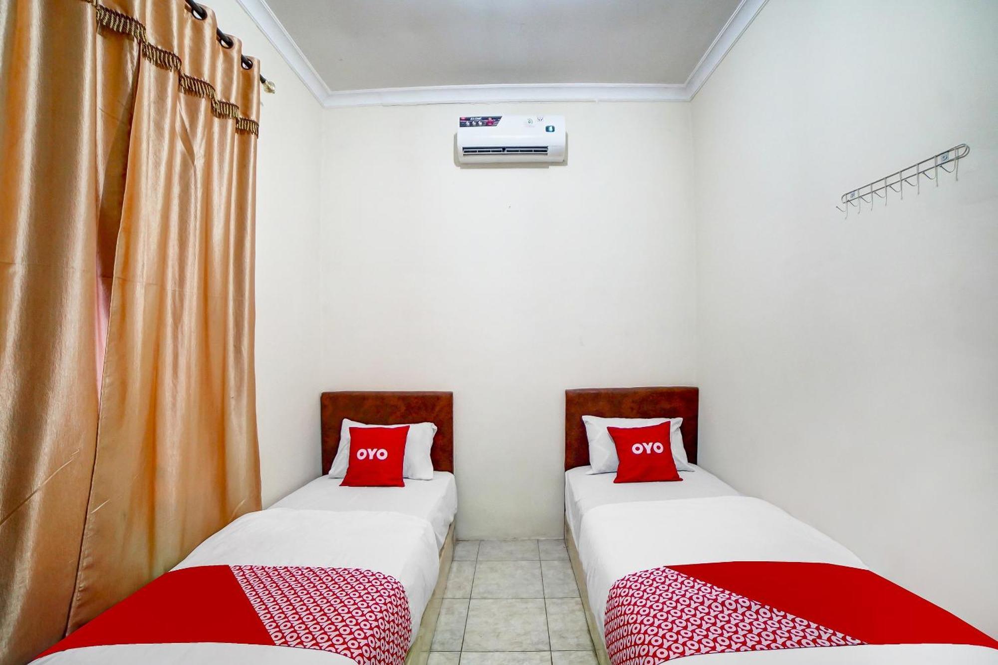 Oyo 91199 Felicia Homestay Medan Exterior foto