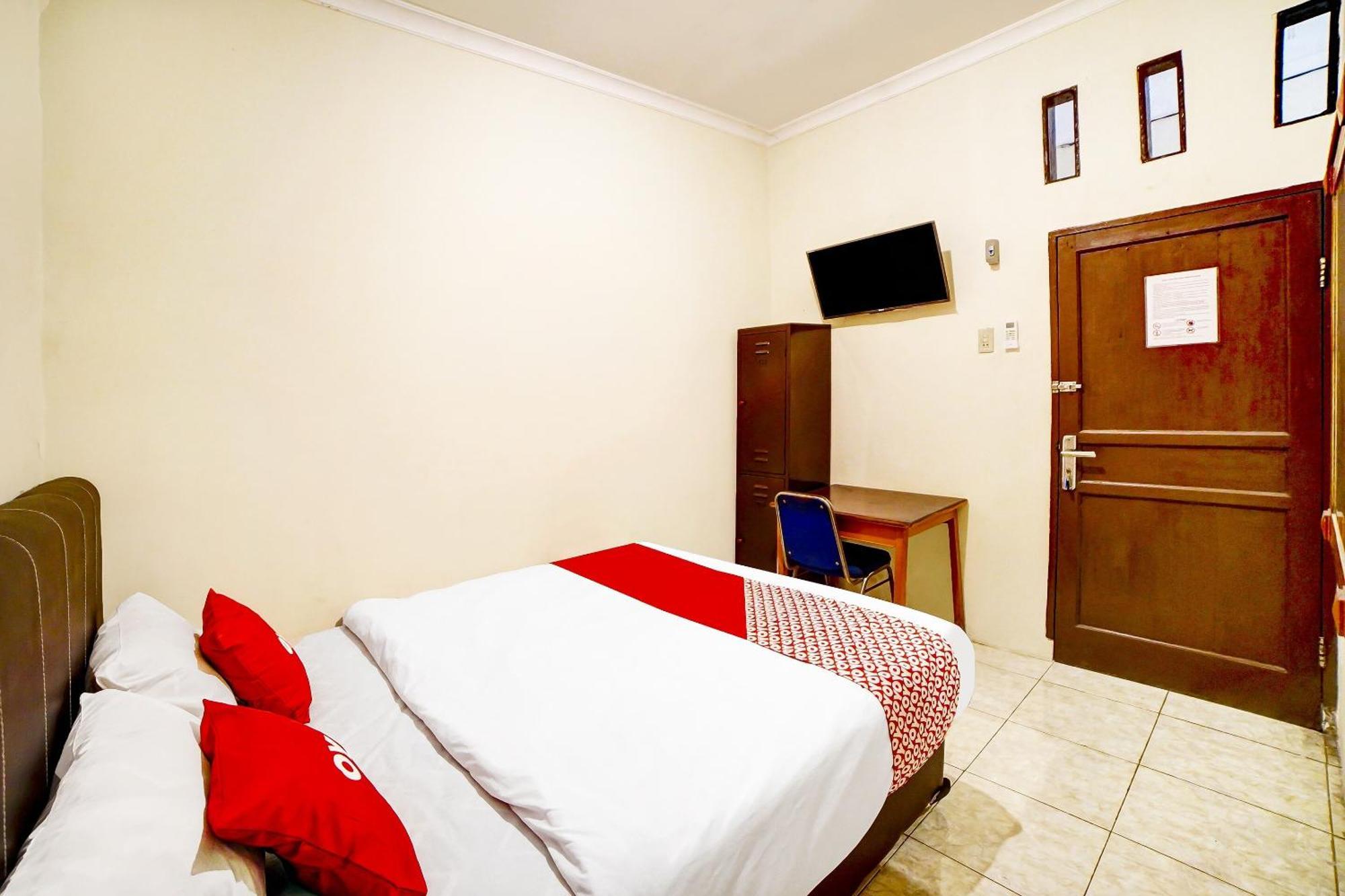 Oyo 91199 Felicia Homestay Medan Exterior foto