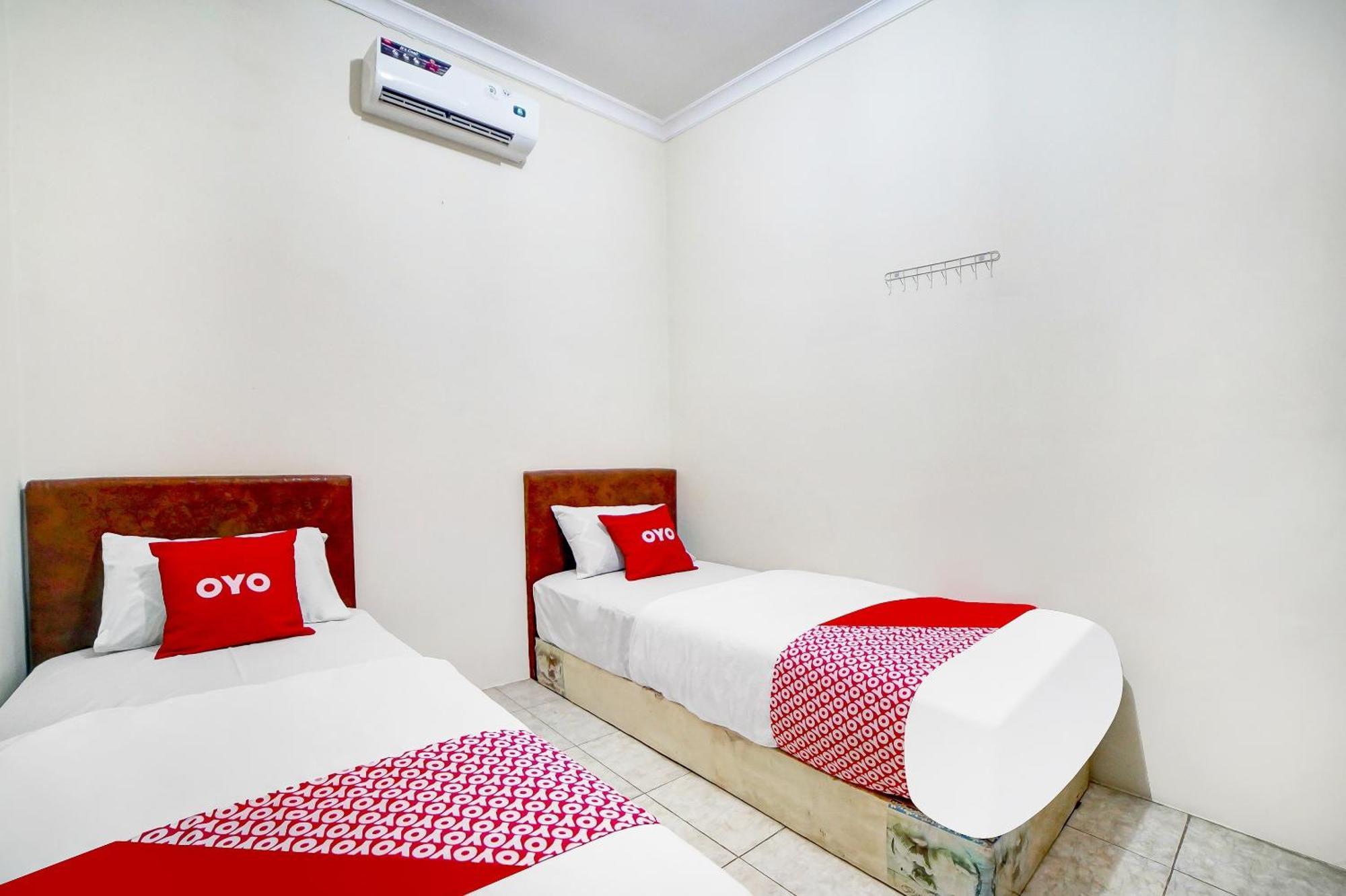 Oyo 91199 Felicia Homestay Medan Exterior foto