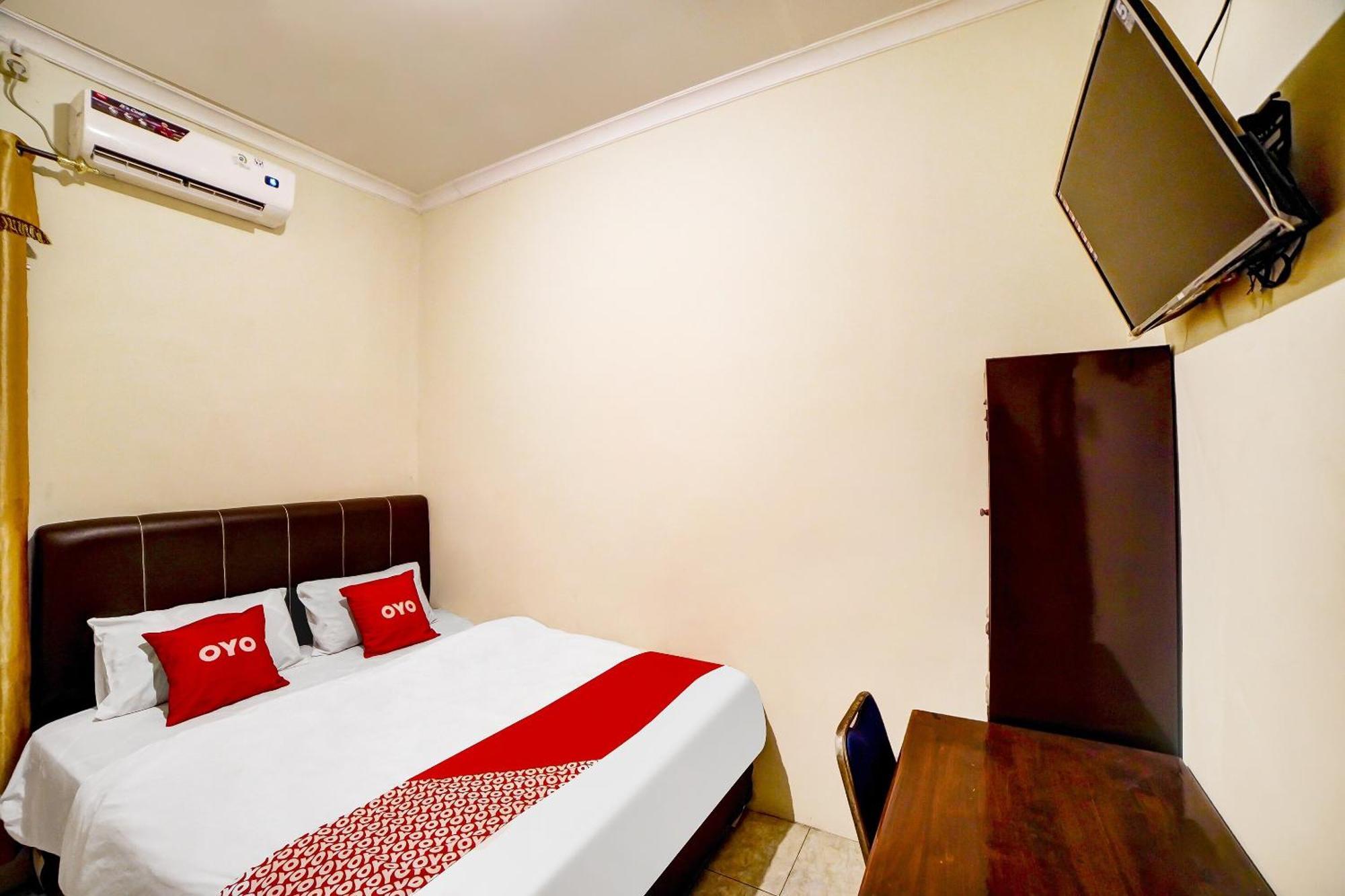 Oyo 91199 Felicia Homestay Medan Exterior foto